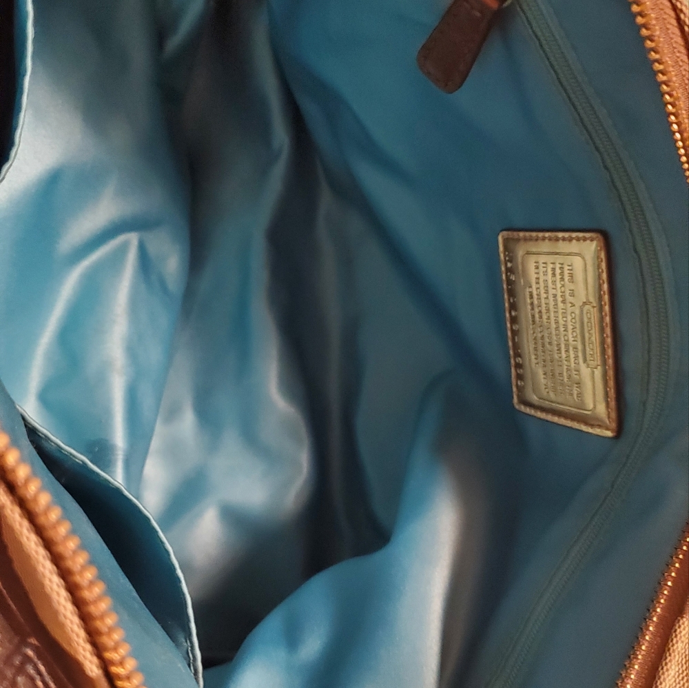 Coach purse - Picture 2 of 5